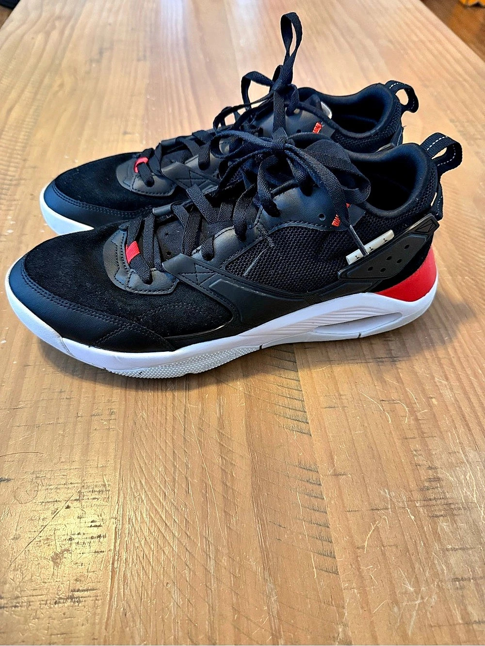 Nike Air Jordan 1 Low Black & Red US 7.5